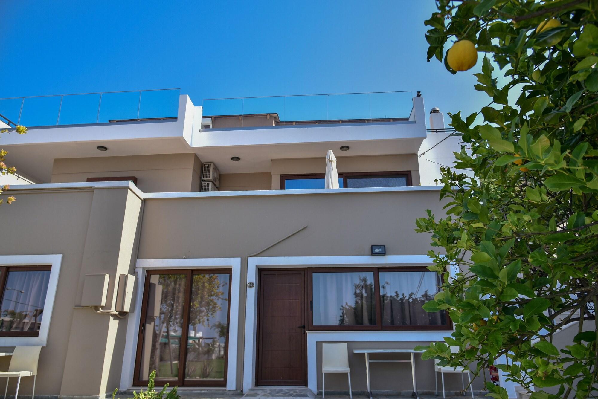 Iraklis Apartments Stalida Exterior photo